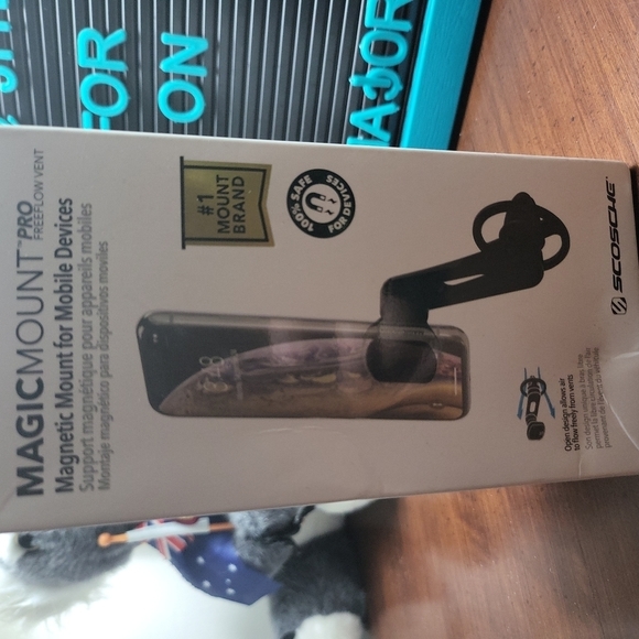 MAGIC Mount for Mobile Devices (missing magnet plate) - Picture 2 of 4